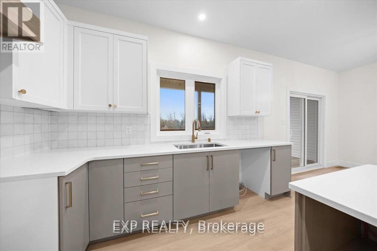 29433477/1710-county-road-18-road/north-grenville-twp-kemptville-south/north-grenville/ontario/K0G1S0_8