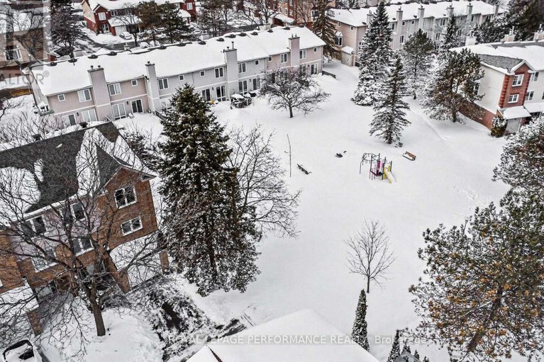 29397617/1931-ashmont-street/chapel-hill/ottawa/ontario/K1C7B9_33