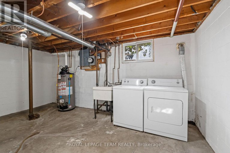 29068448/1308-summerville-avenue/carlington/ottawa/ontario/K1Z8G8_30