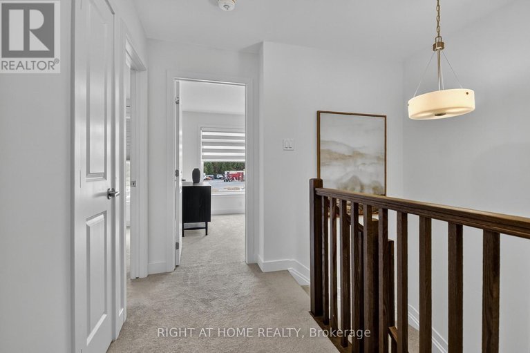 28888822/2329-goldhawk-drive/stittsville-south/ottawa/ontario/K2S2X3_17