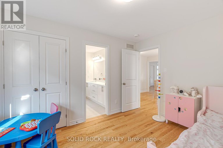 28518234/326-memorial-grove/riverside-southgloucester-glen/ottawa/ontario/K1X0C8_33