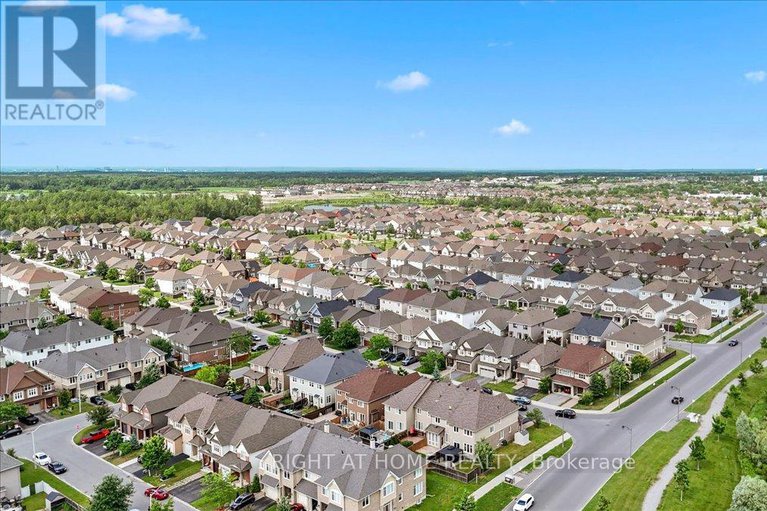 28522931/601-willowmere-way/blossom-parkkemp-parkfindlay-creek/ottawa/ontario/K1T0K2_45