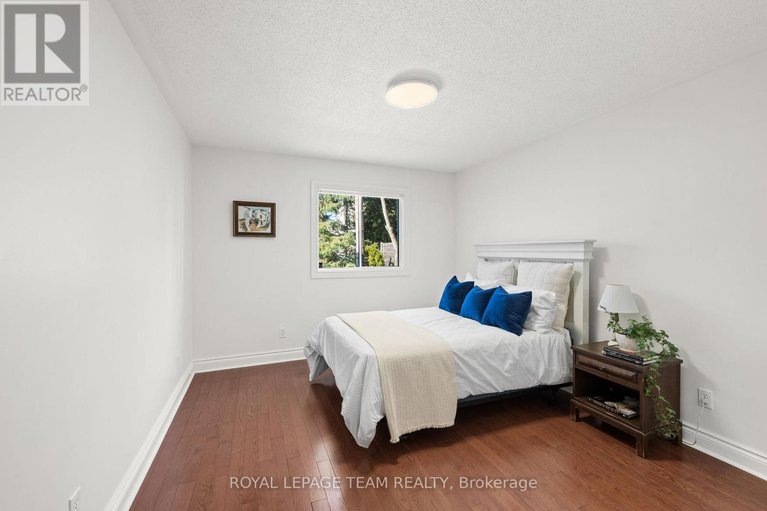 29608056/30-crantham-crescent/stittsville-central/ottawa/ontario/K2S1R2_20