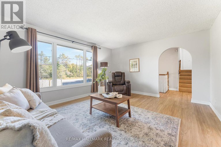 28875884/3960-farmers-way/carlsbad-springs/ottawa/ontario/K0A1K0_6