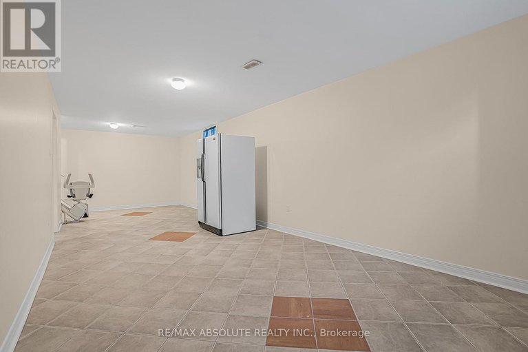 29034266/1513-apeldoorn-avenue/carleton-heights/ottawa/ontario/K2C1V2_36