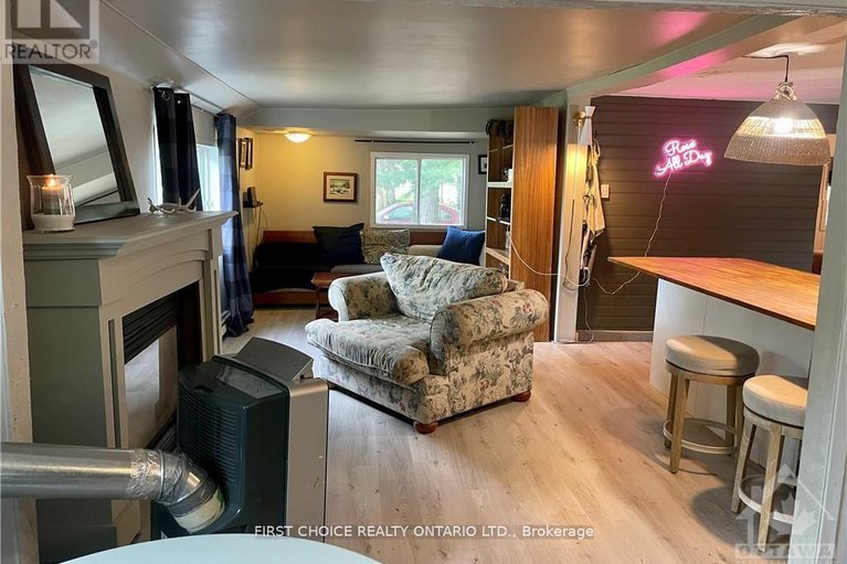 27933772/397-bayview-drive/constance-bay/ottawa/ontario/K0A3M0_4