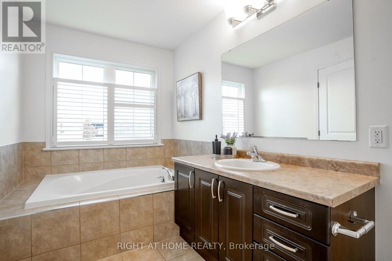 29234622/540-barrick-hill-road/emerald-meadowstrailwest/ottawa/ontario/K2M0B4_19