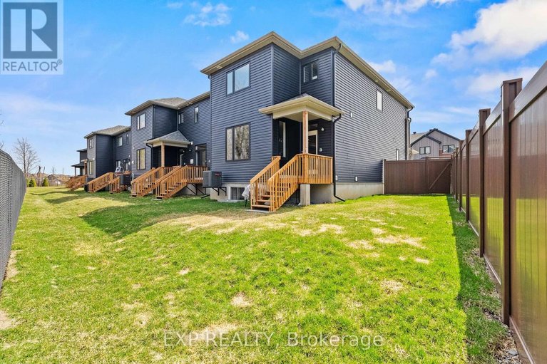 29648465/419-clubtail-private/blossom-parkkemp-parkfindlay-creek/ottawa/ontario/K1X0M9_44