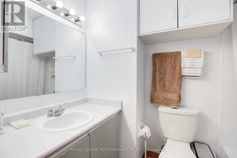 28969635/412-280-brittany-drive/viscount-alexander-park/ottawa/ontario/K1K4M4_8