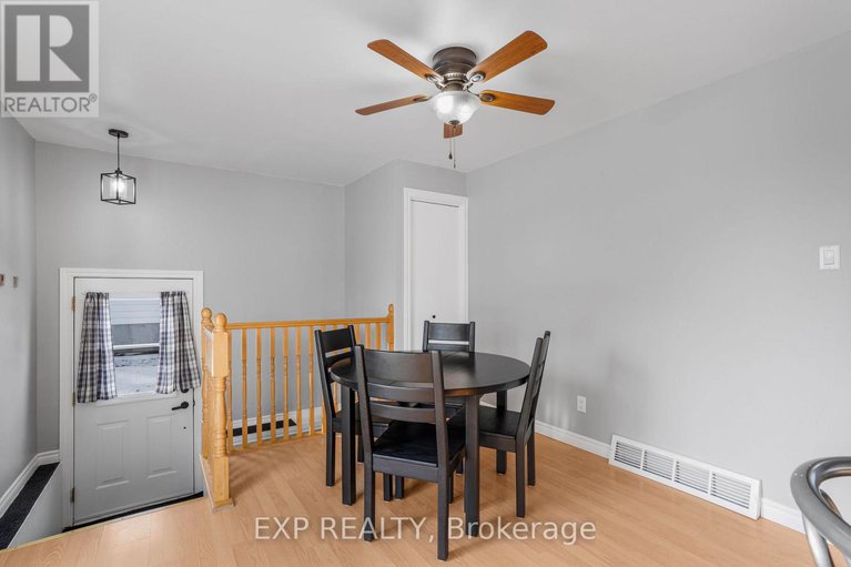 29139748/133-high-street/vankleek-hill/champlain/ontario/K0B1R0_12