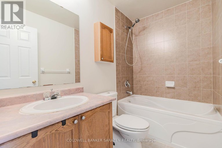 28745998/106-costello-avenue/leslie-park/ottawa/ontario/K2H7C5_37
