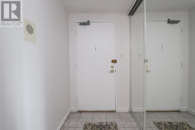 28505384/1002-1171-ambleside-drive/woodroffe/ottawa/ontario/K2B8G6_8