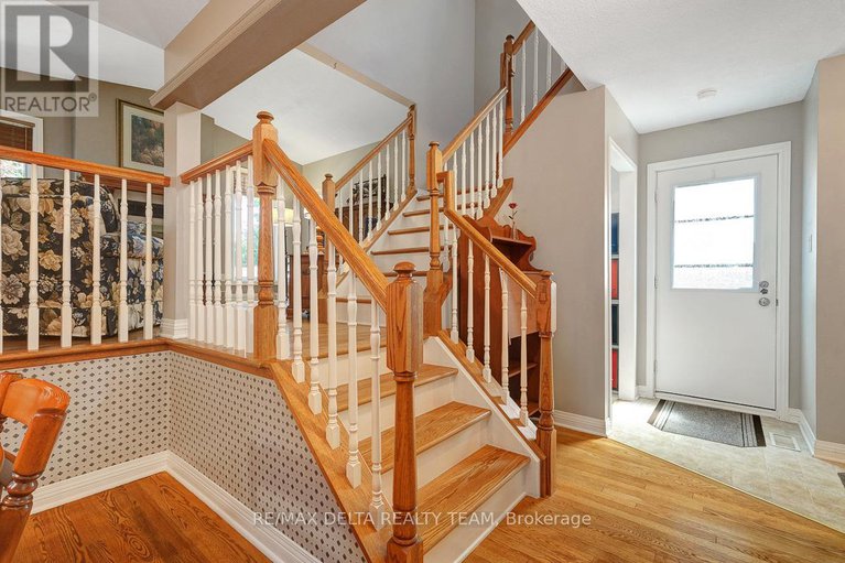 28636834/6383-st-louis-drive/hiawatha-parkconvent-glen/ottawa/ontario/K1C2X9_12