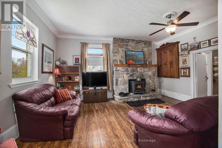 28303793/2296-south-lavant-road/lanark-highlands-dalhousie-twp/lanark-highlands/ontario/K0G1K0_14