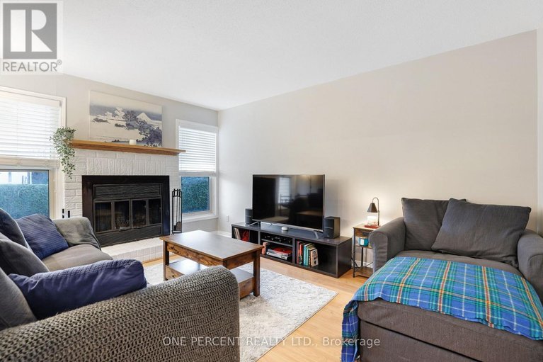 29612741/1570-champneuf-drive/chateauneuf/ottawa/ontario/K1C6B5_21