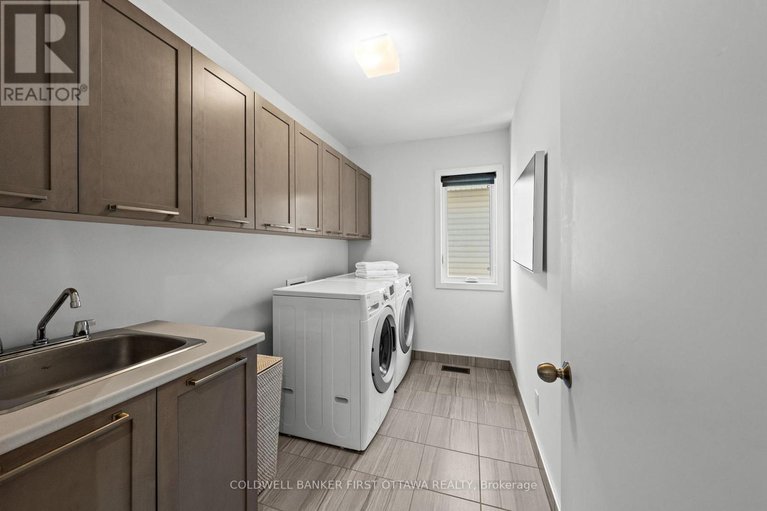 29677665/616-summerhill-street/riverside-southgloucester-glen/ottawa/ontario/K4M0C2_28