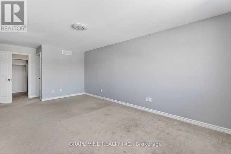 29427195/84-settlement-lane/village-of-russell/russell/ontario/K4R0A4_21