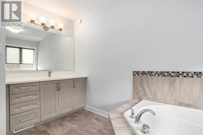 28480334/636-robert-street/town-of-rockland/clarence-rockland/ontario/K4K0J8_20
