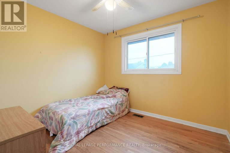 28967261/1273-anoka-street/ridgemont/ottawa/ontario/K1V6C3_17