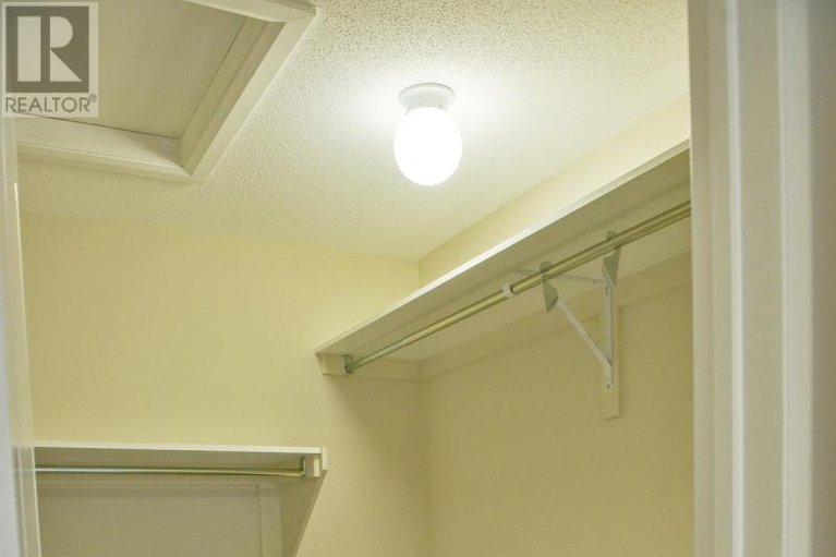 29593060/222-geyser-place/hearts-desire/ottawa/ontario/K2J6P1_22