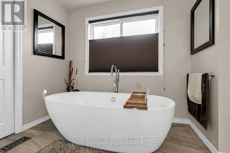 29528677/6576-tree-haven-road/south-glengarry-charlottenburgh-twp/south-glengarry/ontario/K0C2E0_24