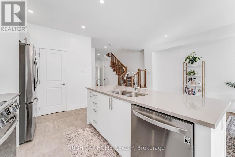 28315295/623-rathburn-lane/leitrim/ottawa/ontario/K1T0V7_16