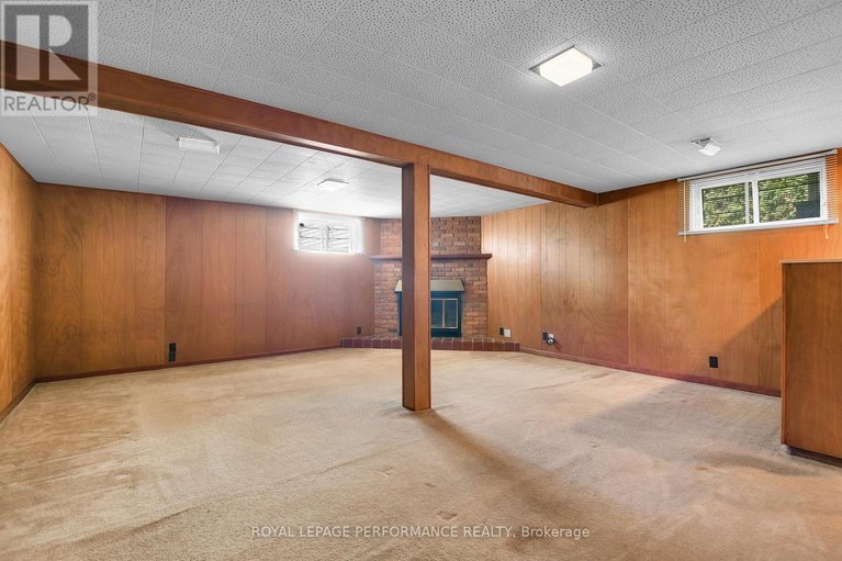 29636837/1582-digby-street/riverview-park/ottawa/ontario/K1G0P6_29