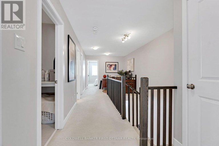 29465691/422-markdale-terrace/riverside-southgloucester-glen/ottawa/ontario/K4M0E2_19