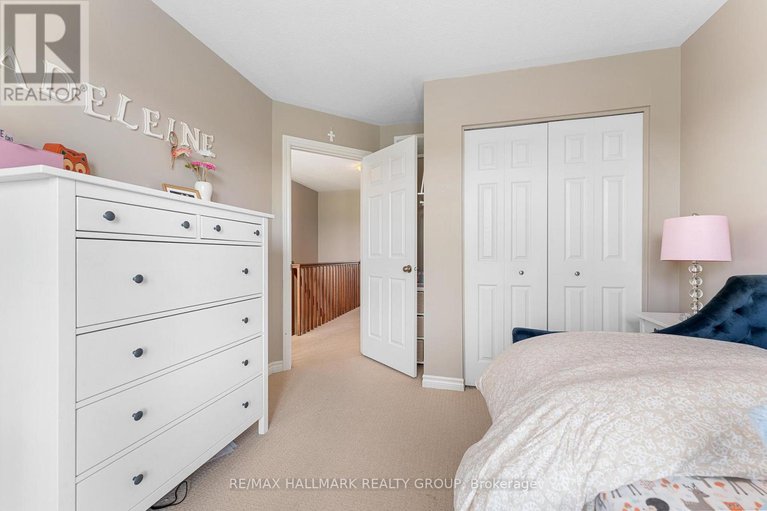28460424/182-felicity-crescent/mer-bleuebradley-estatesanderson-park/ottawa/ontario/K1W0C2_30