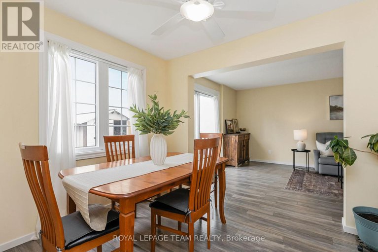 28283538/156-518-orkney-private/carleton-square/ottawa/ontario/K2C3M7_14