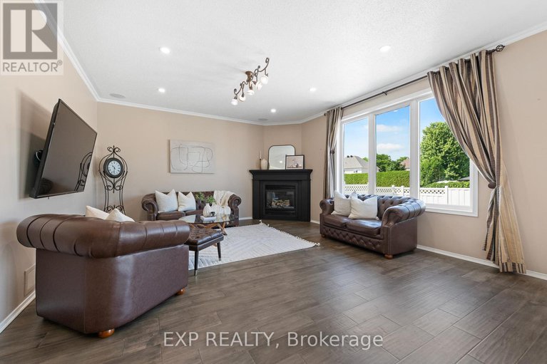 28525315/2132-valenceville-crescent/avalon-east/ottawa/ontario/K4A4K4_9