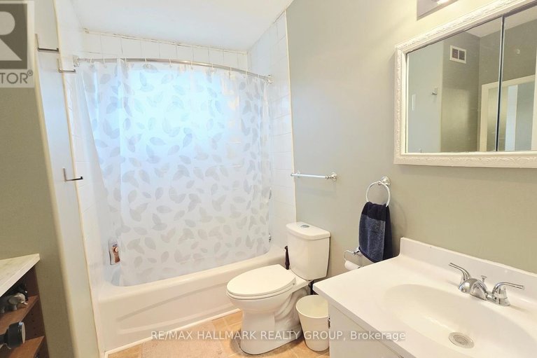 29683864/244-baldwin-street/constance-bay/ottawa/ontario/K0A3M0_18