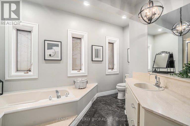 28600235/22-ashwood-crescent/meadowlandscrestview/ottawa/ontario/K2G2S8_28