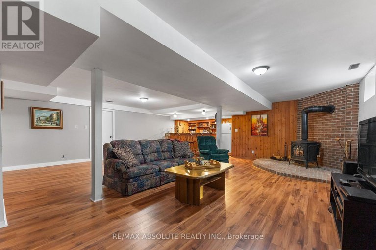 28191817/33-old-orchard-lane/mcnabbraeside-twps/mcnabbraeside/ontario/K7S3T3_32