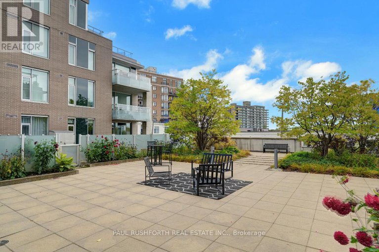 28926070/214-575-byron-avenue/mckellarhighland/ottawa/ontario/K2A1R7_12