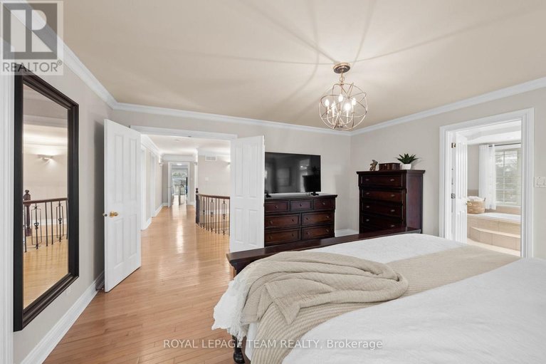 29572534/5440-wadell-court/manotick-village-manotick-estates/ottawa/ontario/K4M1L3_26