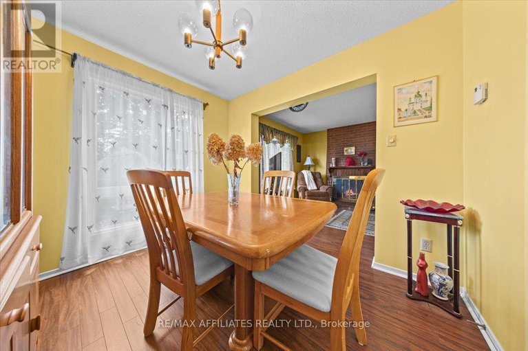 28911967/1093-st-lucia-place/convent-glen-north/ottawa/ontario/K1C2G4_20