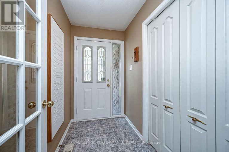 28814845/3026-sable-ridge-drive/upper-hunt-club/ottawa/ontario/K1T3R9_3