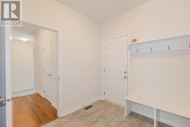 29446143/608-enclave-lane/town-of-rockland/clarence-rockland/ontario/K4K0M8_20