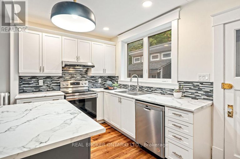 28987667/23-lakeview-terrace/dows-lake/ottawa/ontario/K1S3H3_15