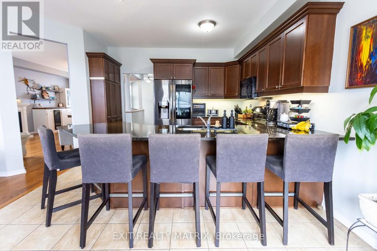 28414498/221-hillpark-high-street/mer-bleuebradley-estatesanderson-park/ottawa/ontario/K1W0B5_17