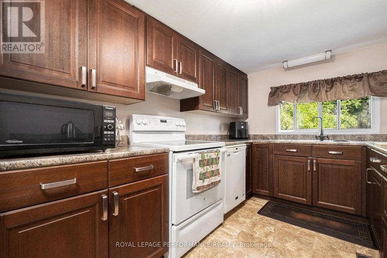 28244627/3383-champlain-street/clarencerockland-twp/clarence-rockland/ontario/K0A1E0_14