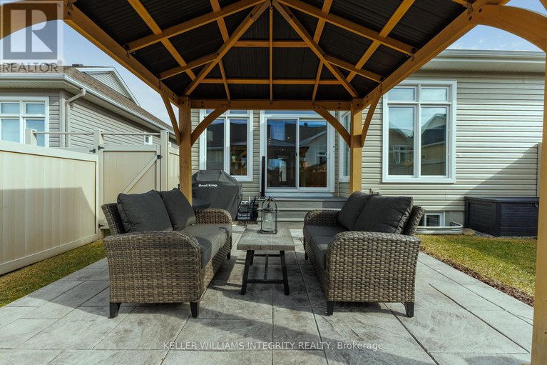 28187389/225-maygrass-way/remainder-of-stittsville-area/ottawa/ontario/K2S2B4_37
