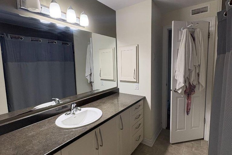 29354033/unit-6-313-cresthaven-drive/barrhaven-east/ottawa/ontario/K2G4R4_20