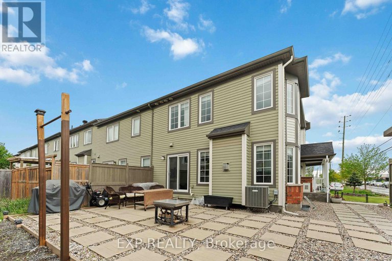 28403704/226-par-la-ville-circle/stittsville-north/ottawa/ontario/K2S0T6_46