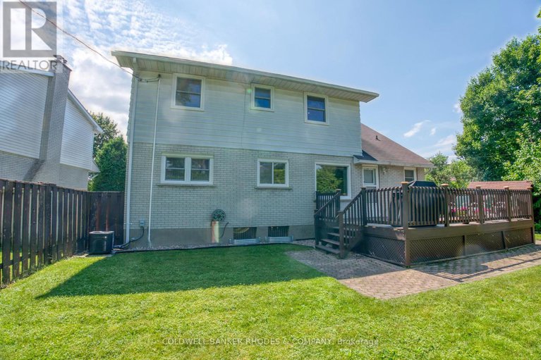 28861258/2005-neepawa-avenue/carlingwood/ottawa/ontario/K2A3L4_26