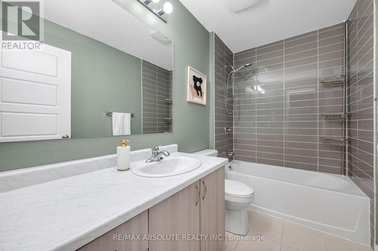 28578833/302-haliburton-heights/emerald-meadowstrailwest/ottawa/ontario/K2S1S3_45