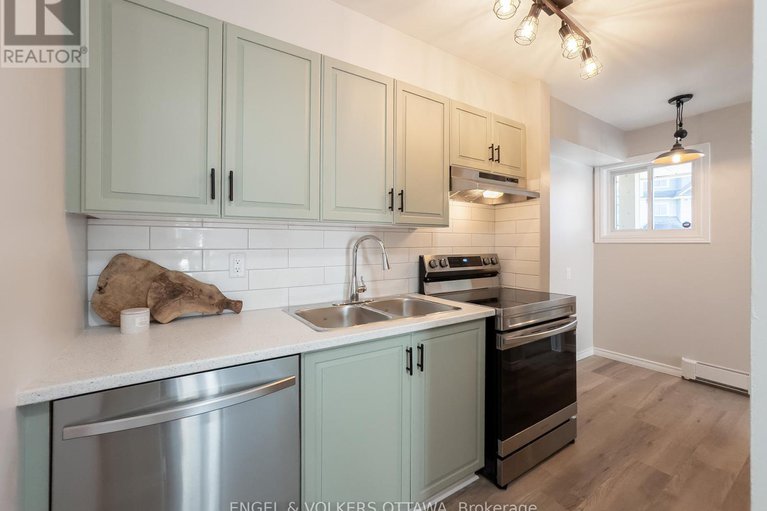 28138585/1504-tanguay-court/katimavik/ottawa/ontario/K2L3X8_3