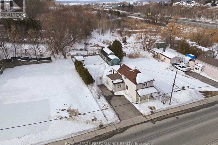 29440181/428-edwards-street/town-of-rockland/clarence-rockland/ontario/K4K1L6_25