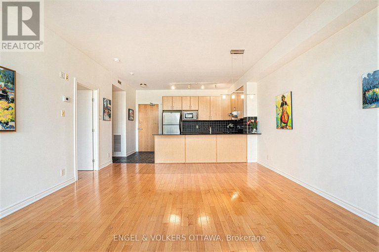 28962540/313-205-bolton-street/lower-townbyward-market/ottawa/ontario/K1N1K7_10